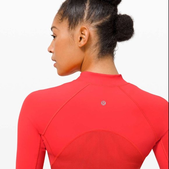 Lulu Lemon EVERLUX™ AND MESH CROPPED SHORT SLEEVE - Picture 3 of 5